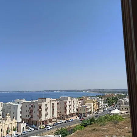 Casa Patrizia - A Due Passi Dal Mare Apartment *