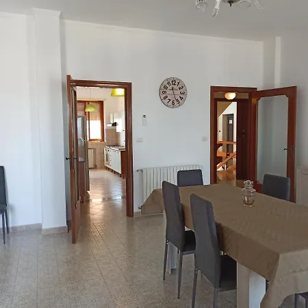 Casa Patrizia - A Due Passi Dal Mare Appartamento *
